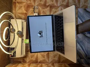 Laptop Apple MacBook Pro 2018 8GB Intel Core i5 SSD 256GB