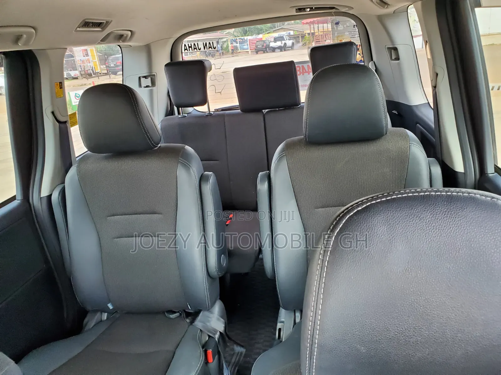 Toyota Voxy 2013 Black