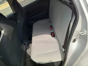 Toyota Vitz 2013 Silver