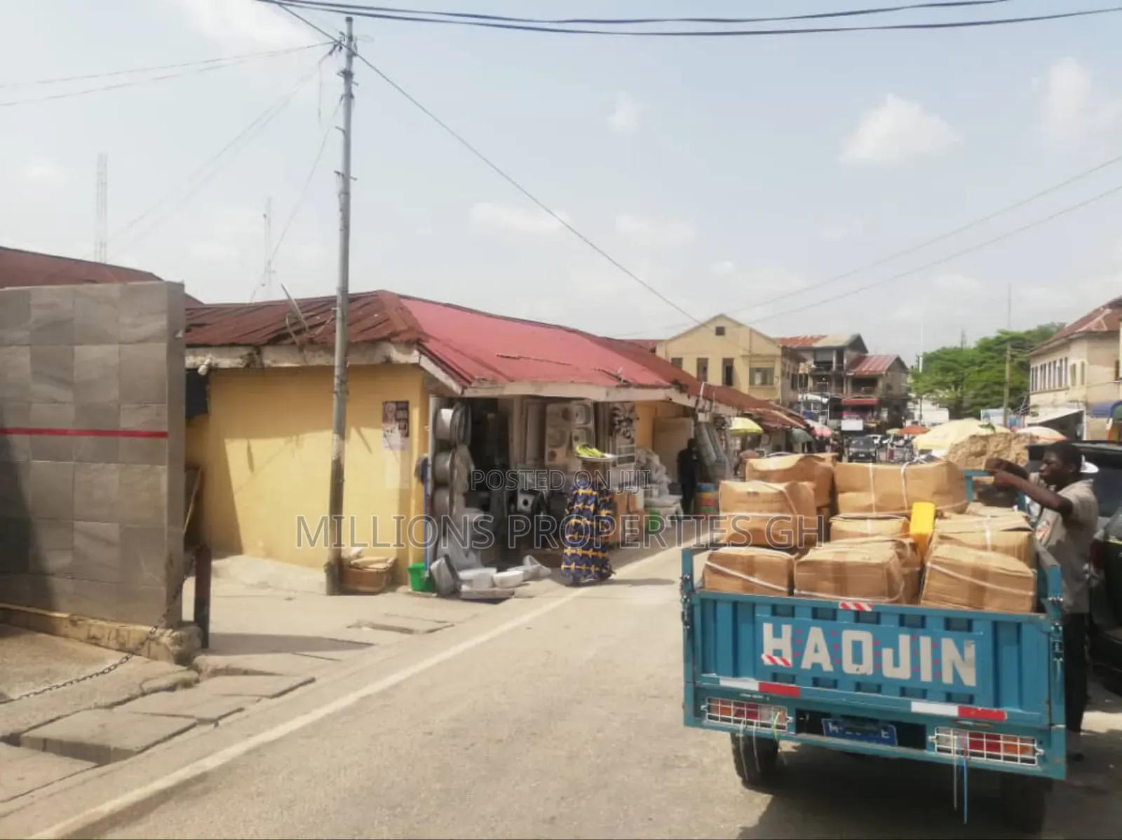1acre Land 4sale Kumasi Adum