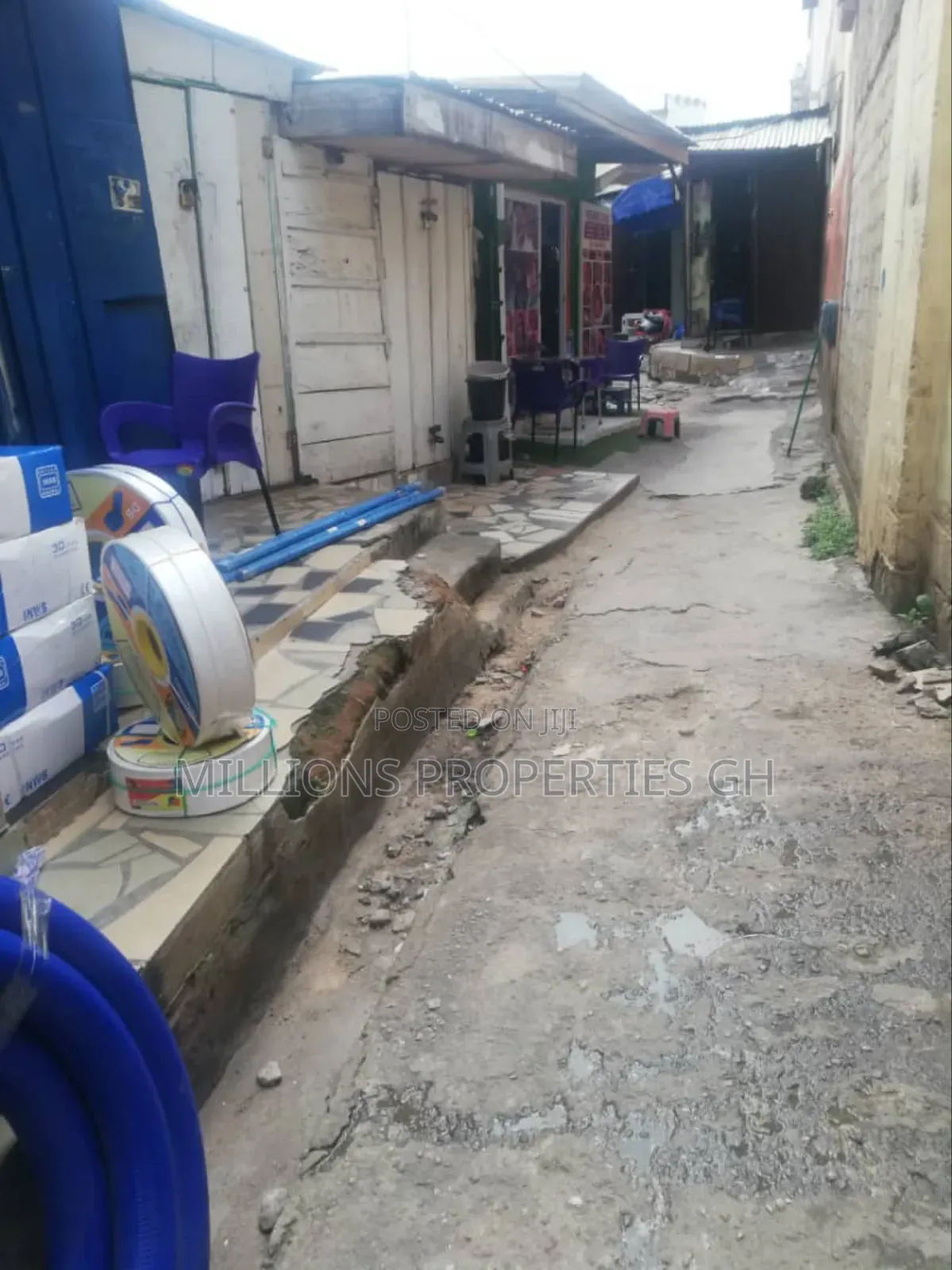 1acre Land 4sale Kumasi Adum