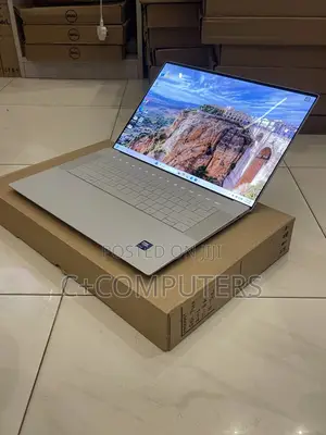 New Laptop Dell XPS 15 16GB Intel Core Ultra 7 SSD 512GB
