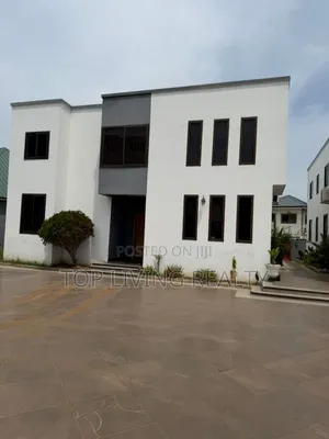 2bdrm Apartment in West Trassaco, East Legon for rent