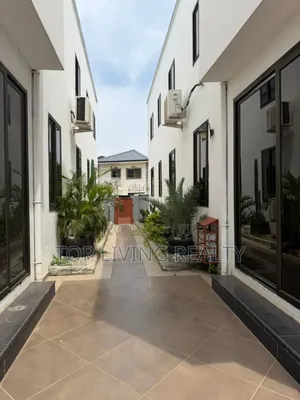2bdrm Apartment in West Trassaco, East Legon for rent