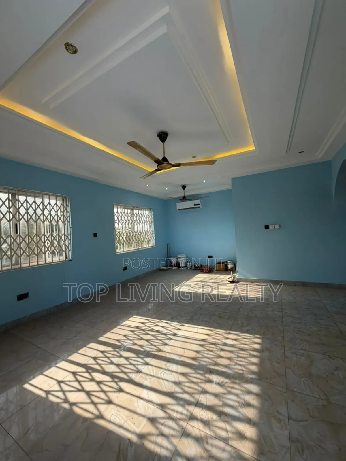 4bdrm Apartment in Nanakrom, Nmai-Dzorn for rent