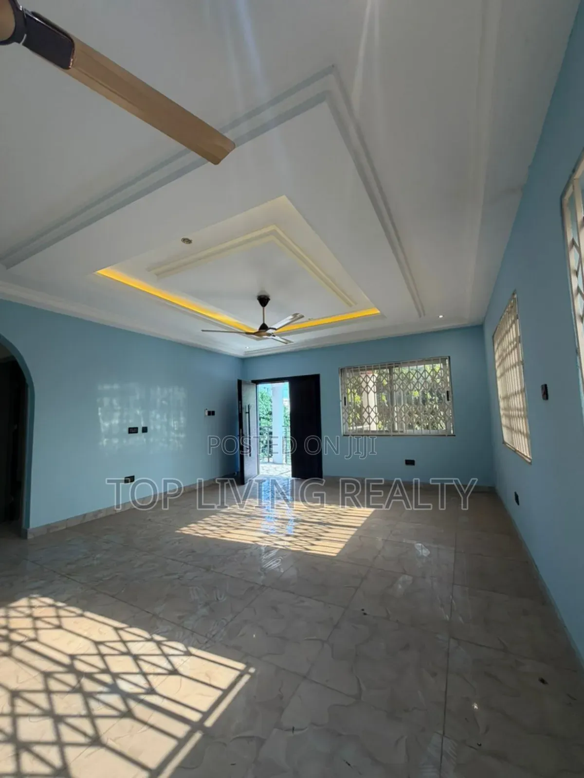 4bdrm Apartment in Nanakrom, Nmai-Dzorn for rent