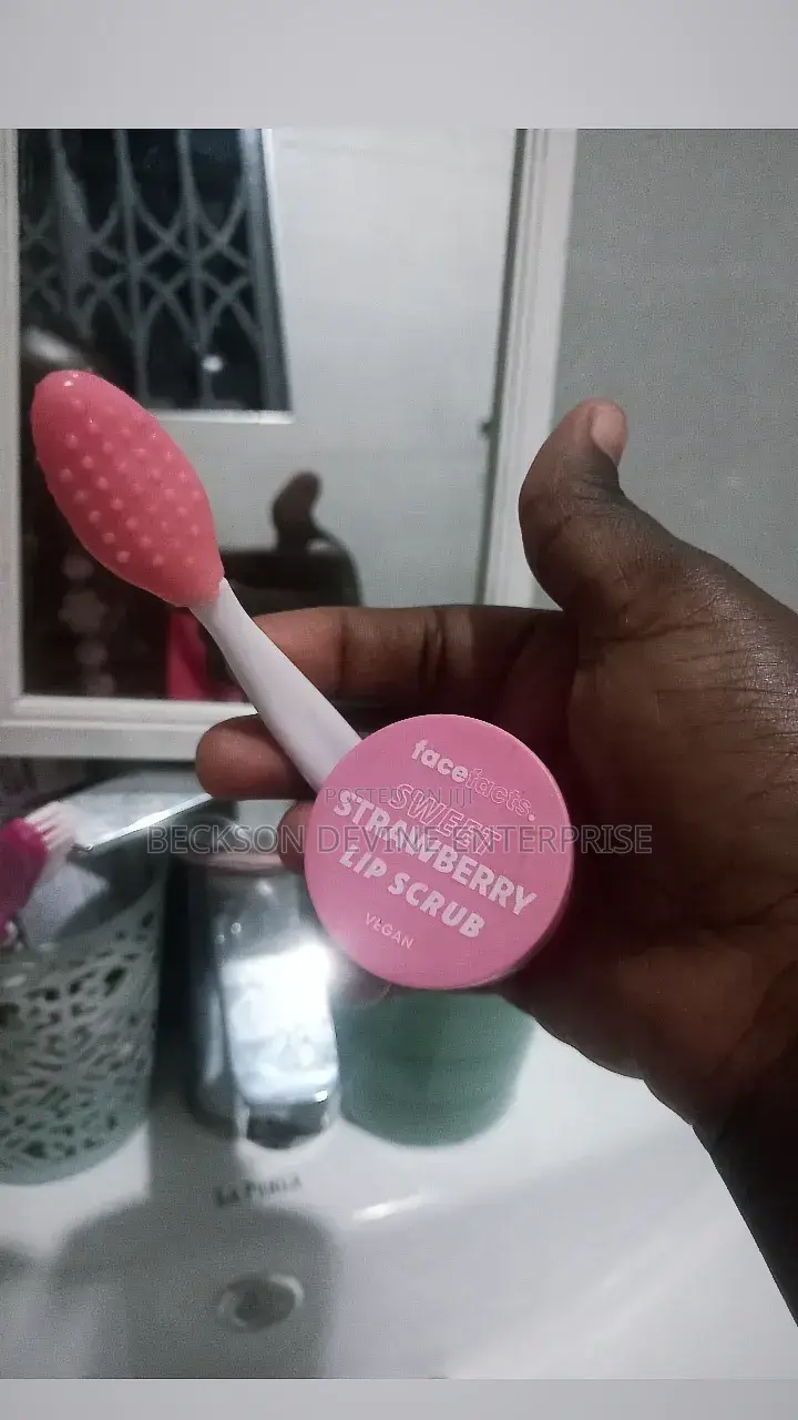 Facefacts Sugar Lip Scrub and Lip Tool