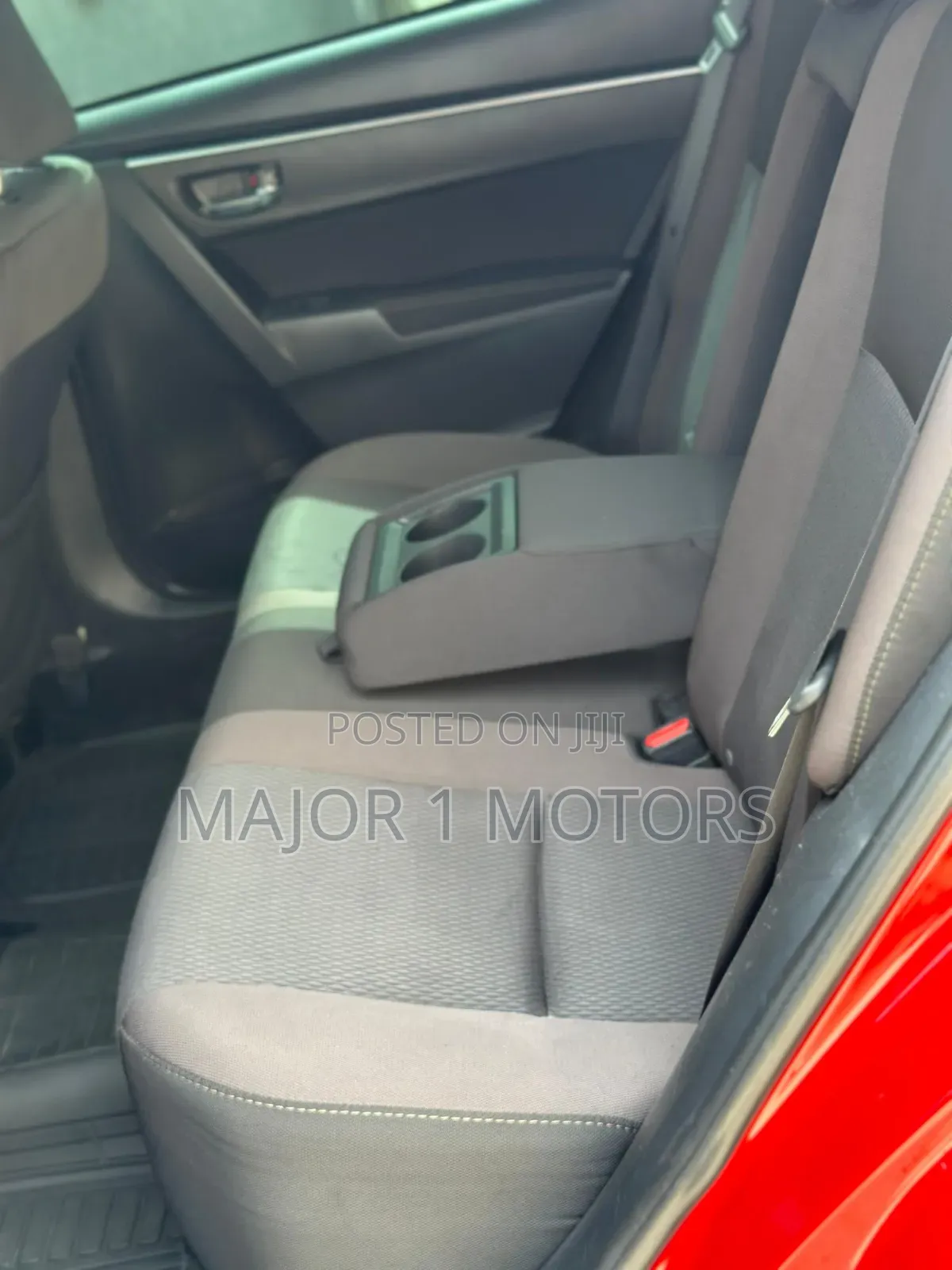 Toyota Corolla LE ECO w/Package 1 4dr Sedan (1.8L 4cyl CVT) 2017 Red