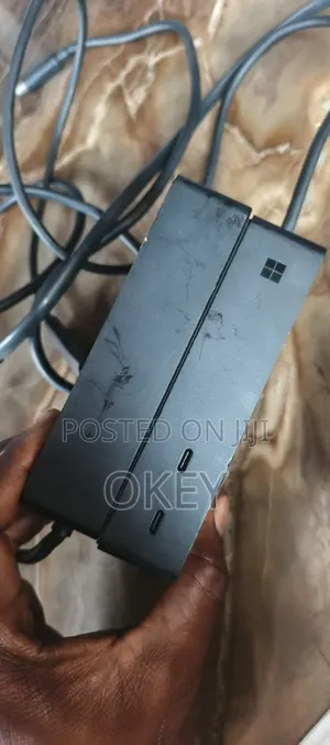 Microsoft Surface Dock 2