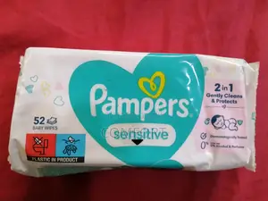 Pampers 2-in-1 Sensitive Baby Wipes