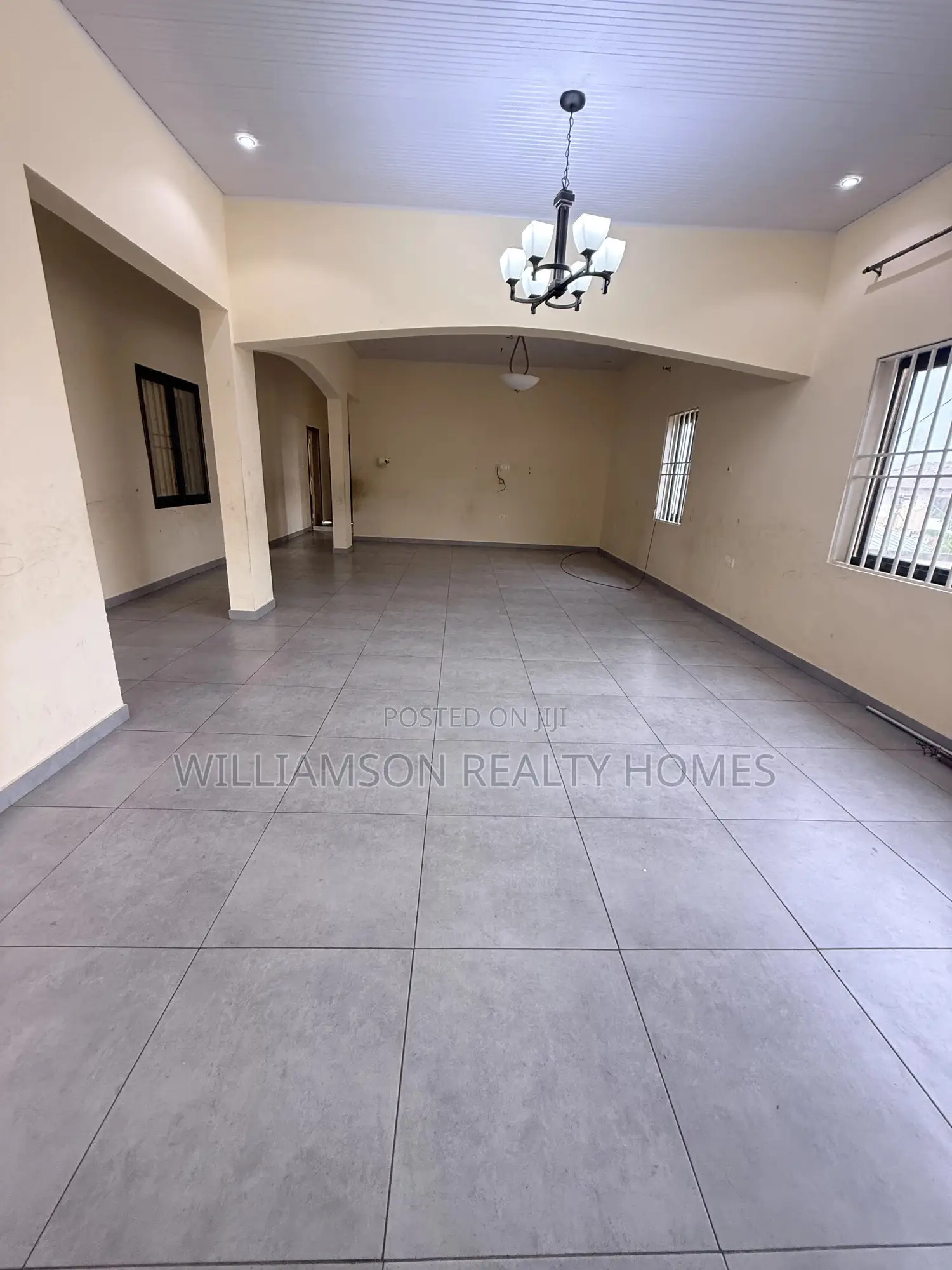 3bdrm Apartment in Hfc Estate Area, Spintex for rent