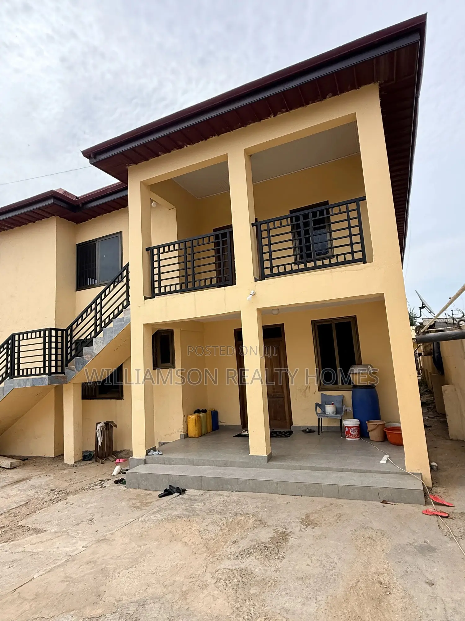 3bdrm Apartment in Hfc Estate Area, Spintex for rent