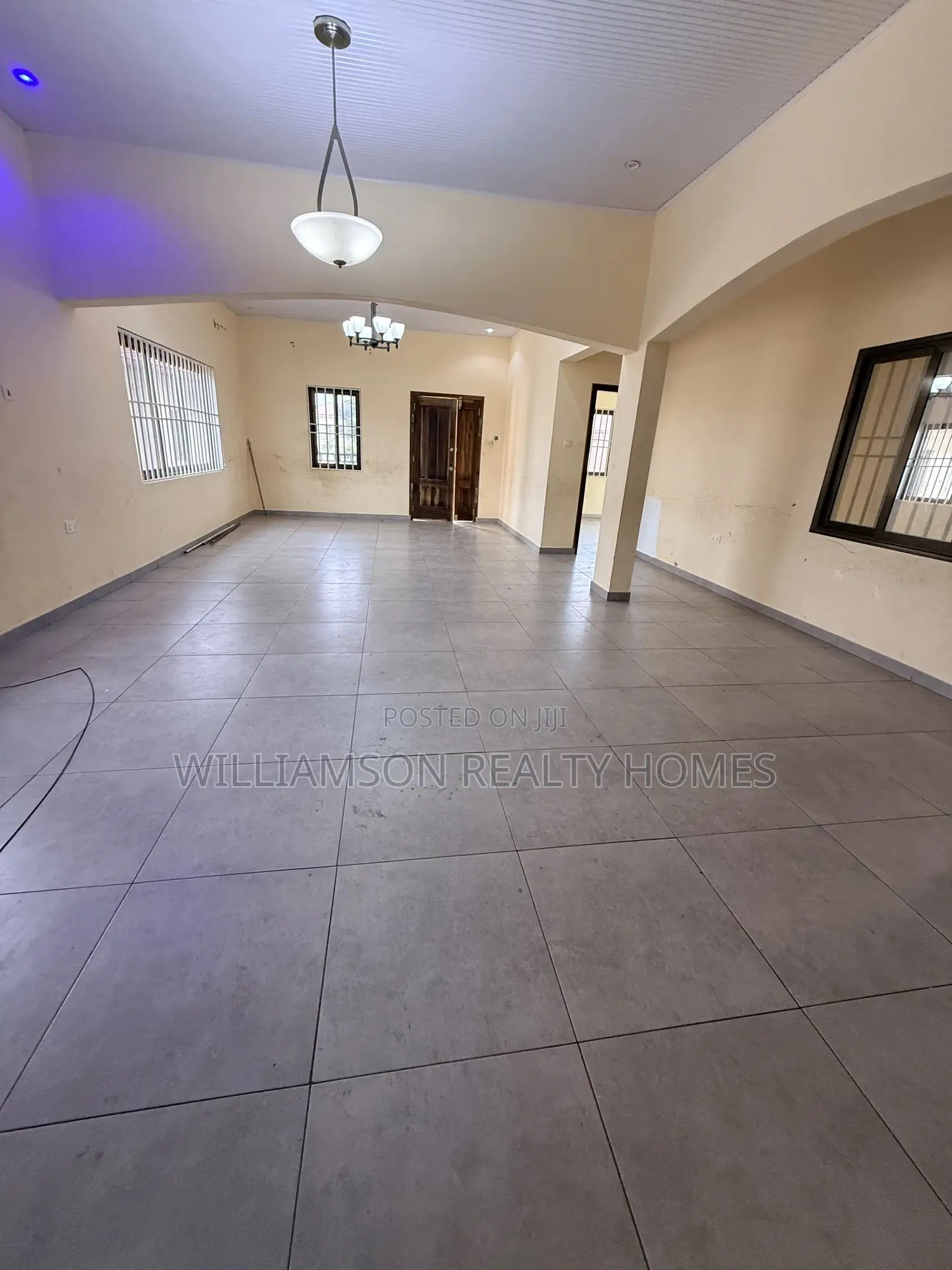 3bdrm Apartment in Hfc Estate Area, Spintex for rent