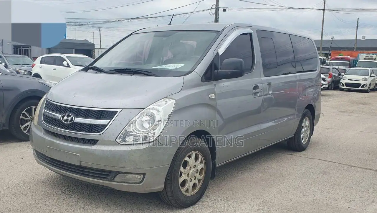 Hyundai H1 2016 Silver