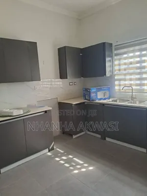 2bdrm Apartment in Lashibi, Sakumono for rent
