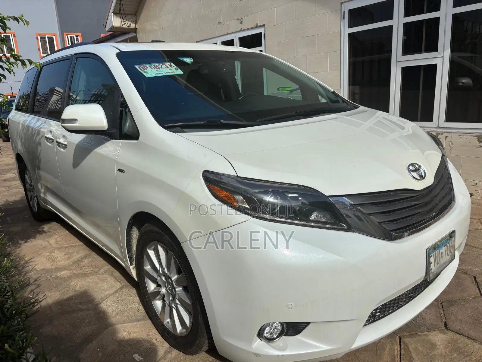 Toyota Sienna 2015 Pearl