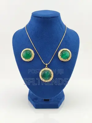 Gold-Tone Jewelry Set – Necklace, Pendant Earrings