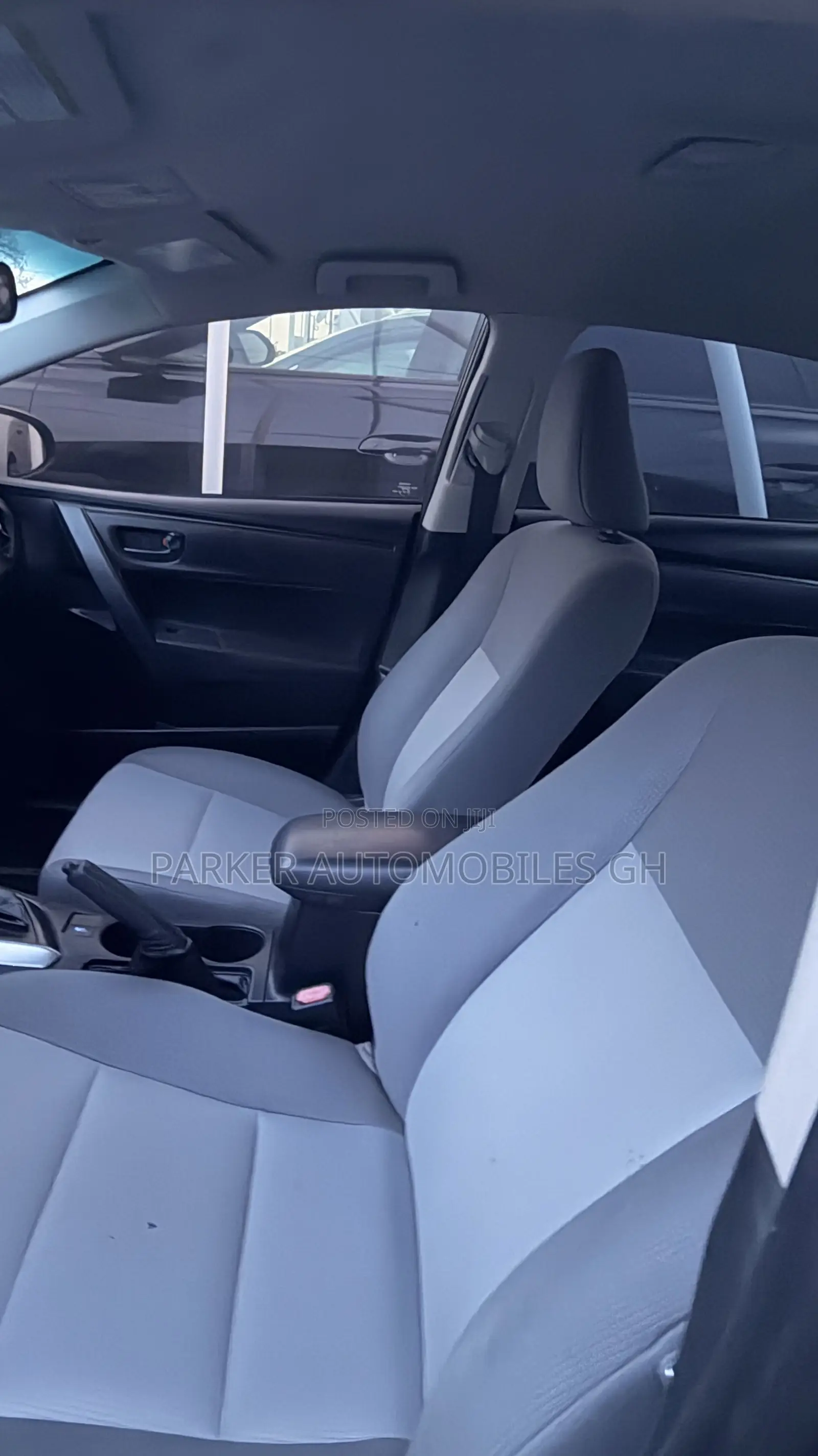 Toyota Corolla LE Eco (1.8L 4cyl 2A) 2019 Black