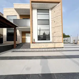 5bdrm Mansion in East Legon for sale