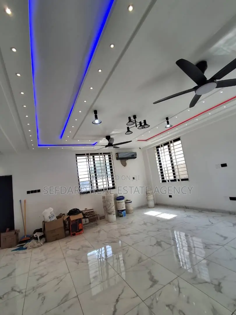 4bdrm Duplex in Sefdard Properties, Haatso for sale