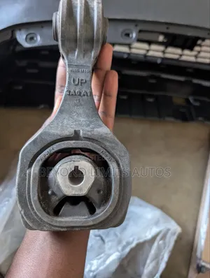 Honda Civic 2022,2023,2024,2025 Engine Seat / Mount Down