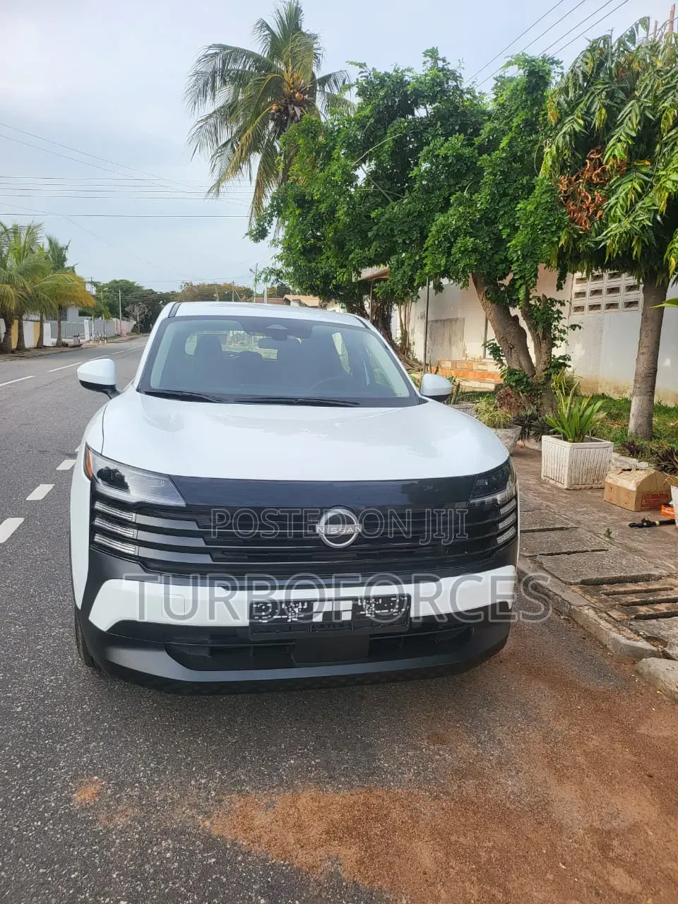 Nissan Kicks SV AWD 2025 White