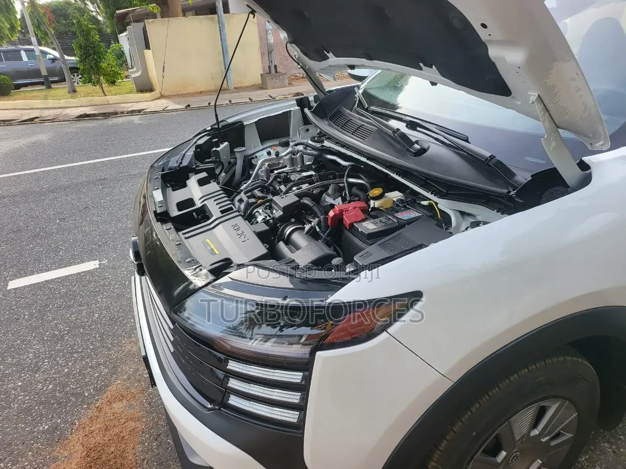 Nissan Kicks SV AWD 2025 White