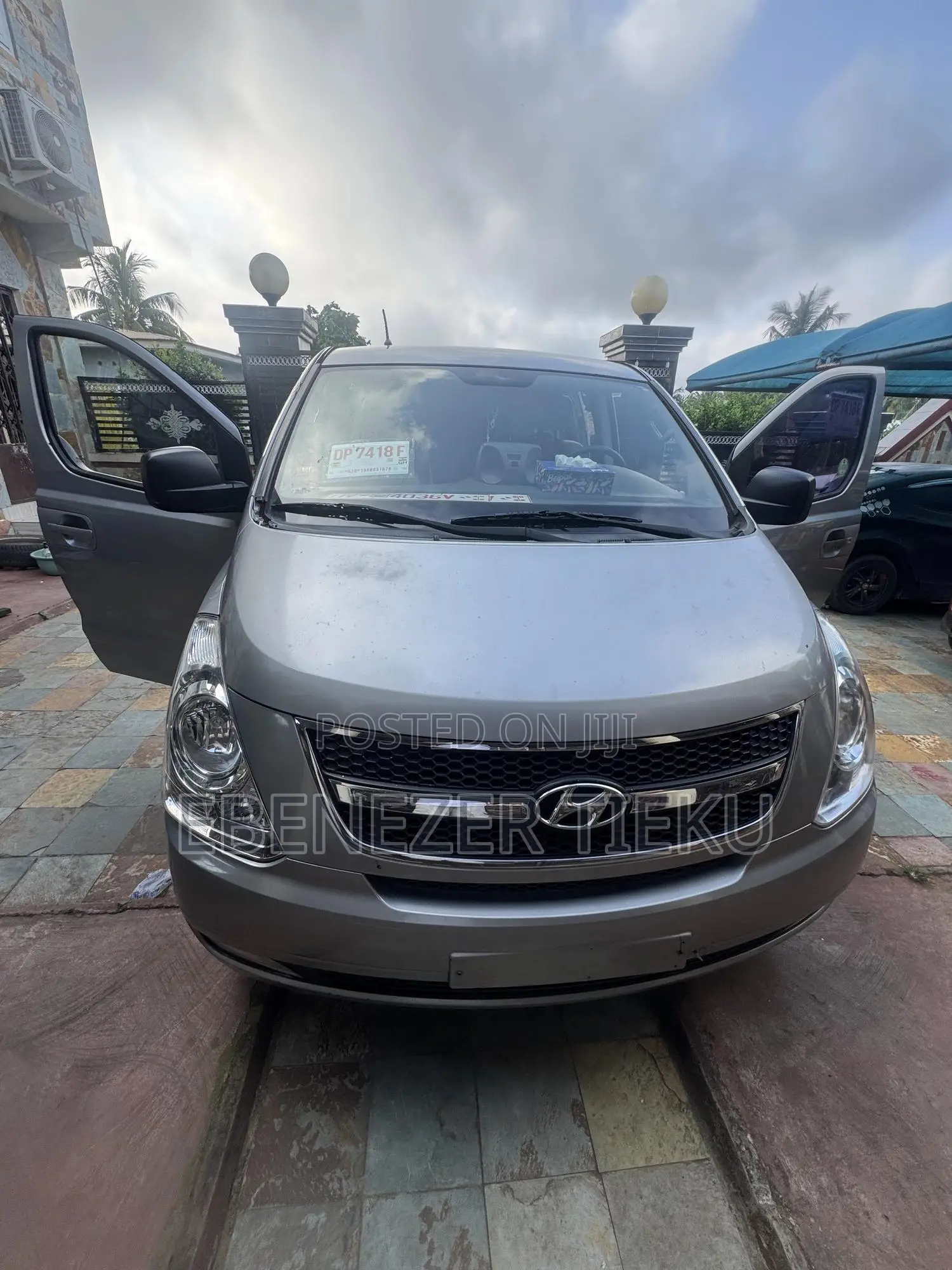 Hyundai H200 2015 Silver