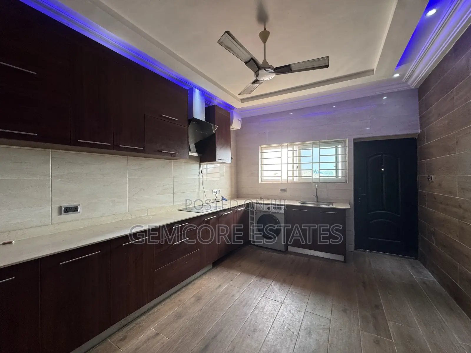 2bdrm Apartment in Trasacco, Adjiriganor for rent