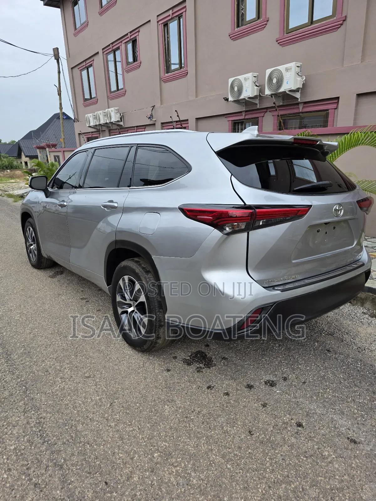 Toyota Highlander 2022 Silver