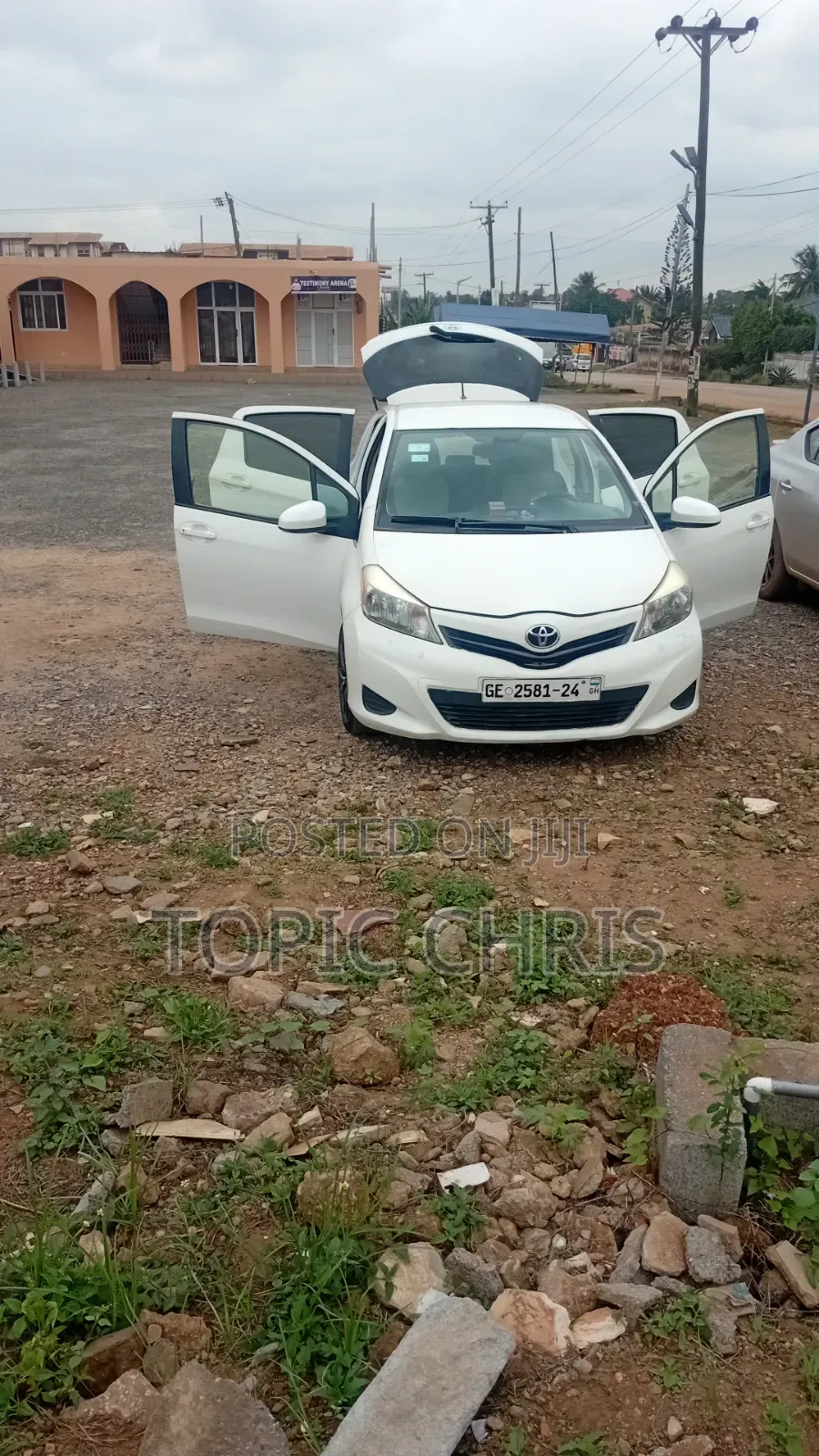 Toyota Yaris LE Hatchback 5dr 2013 White
