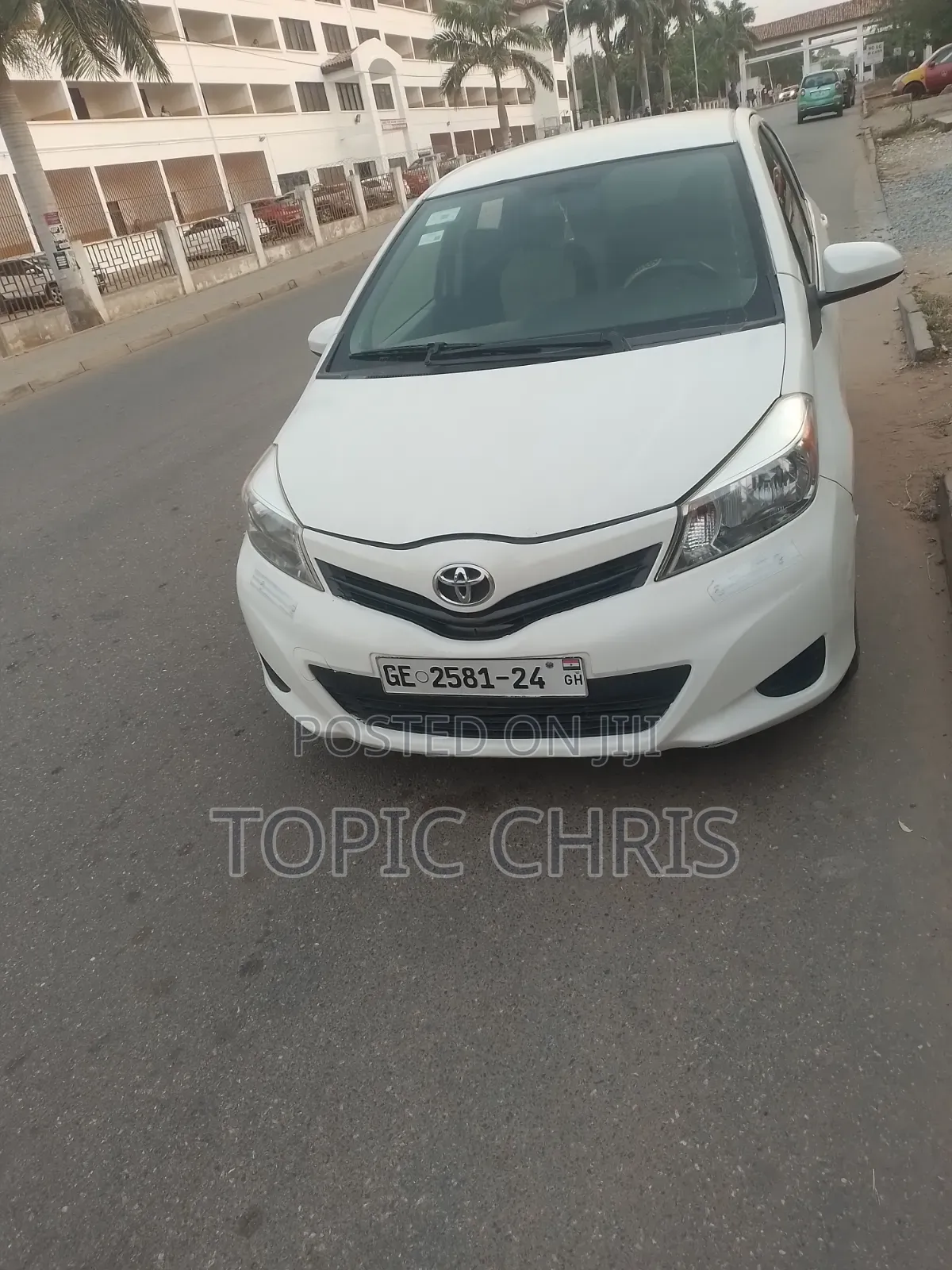 Toyota Yaris LE Hatchback 5dr 2013 White