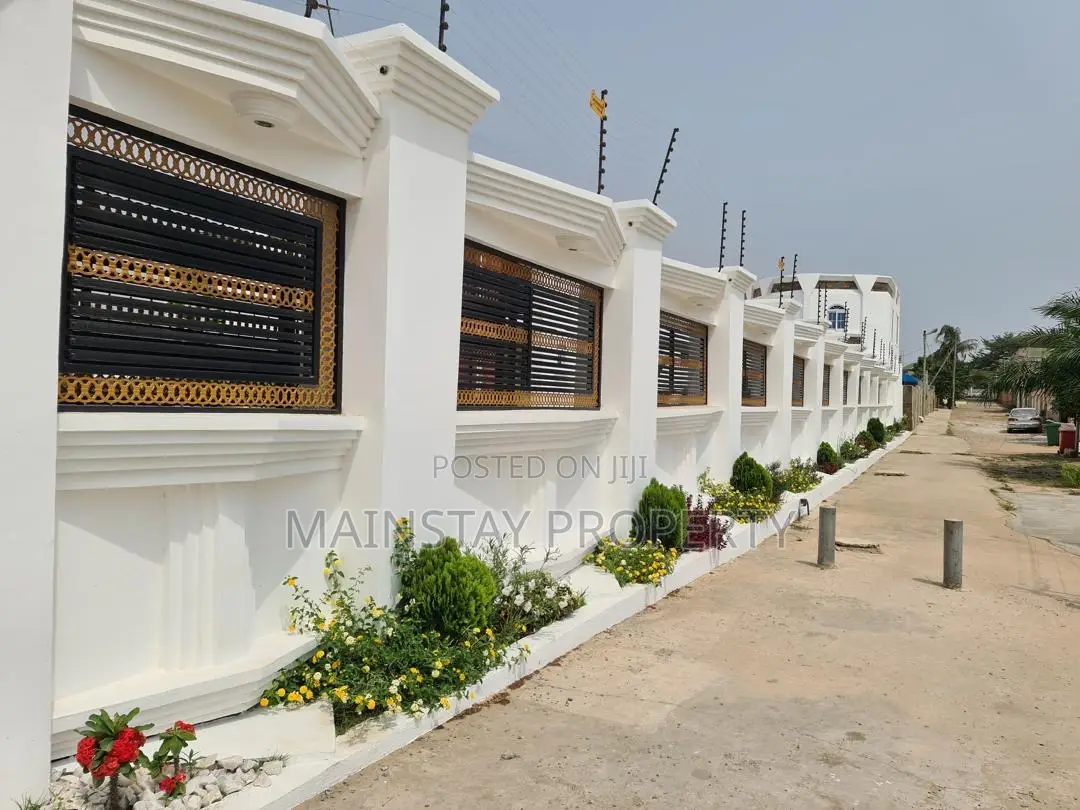 7bdrm House in Mainstay Estates, Tema Metropolitan for sale