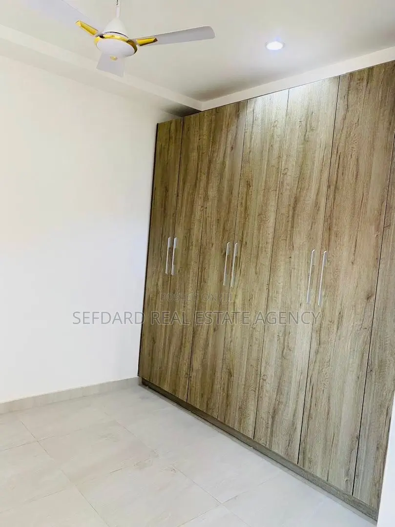 4bdrm Duplex in Sefdard Properties, Achimota for sale