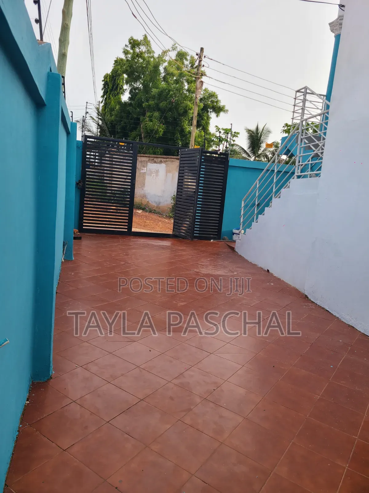 Furnished 4bdrm Apartment in West Hills Mall Area for sale