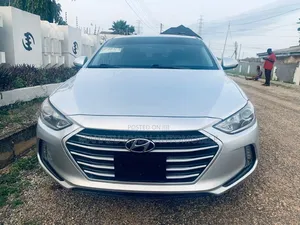 Hyundai Elantra Value Edition Sedan FWD (2.0L 4cyl 6A) 2017 Silver