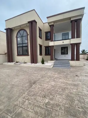 4bdrm House in Royal Footprints, Lake Side Estate for sale