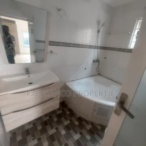 3bdrm House in Kg Franco Properties, Spintex for rent
