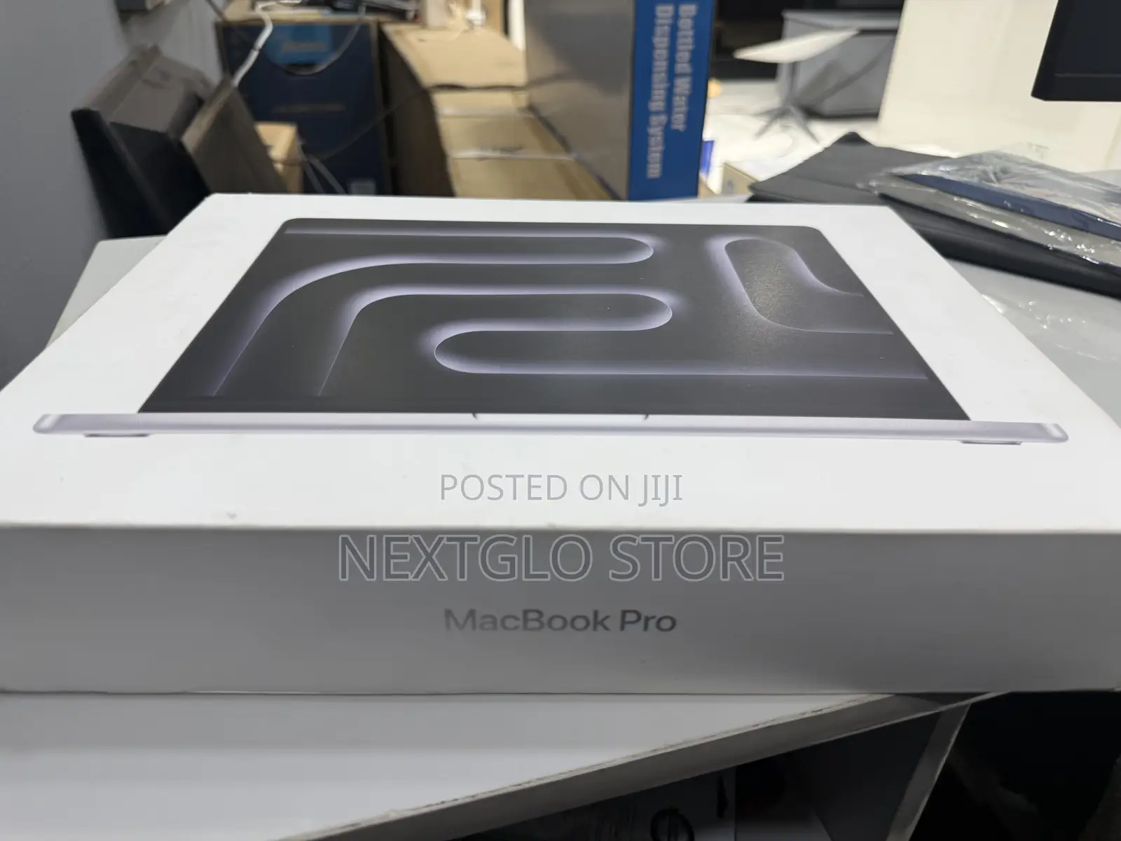 New Laptop Apple MacBook Pro 48GB Apple M5 Pro SSD 512GB
