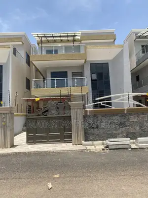 5bdrm House in Mainstay Estates, Spintex for sale