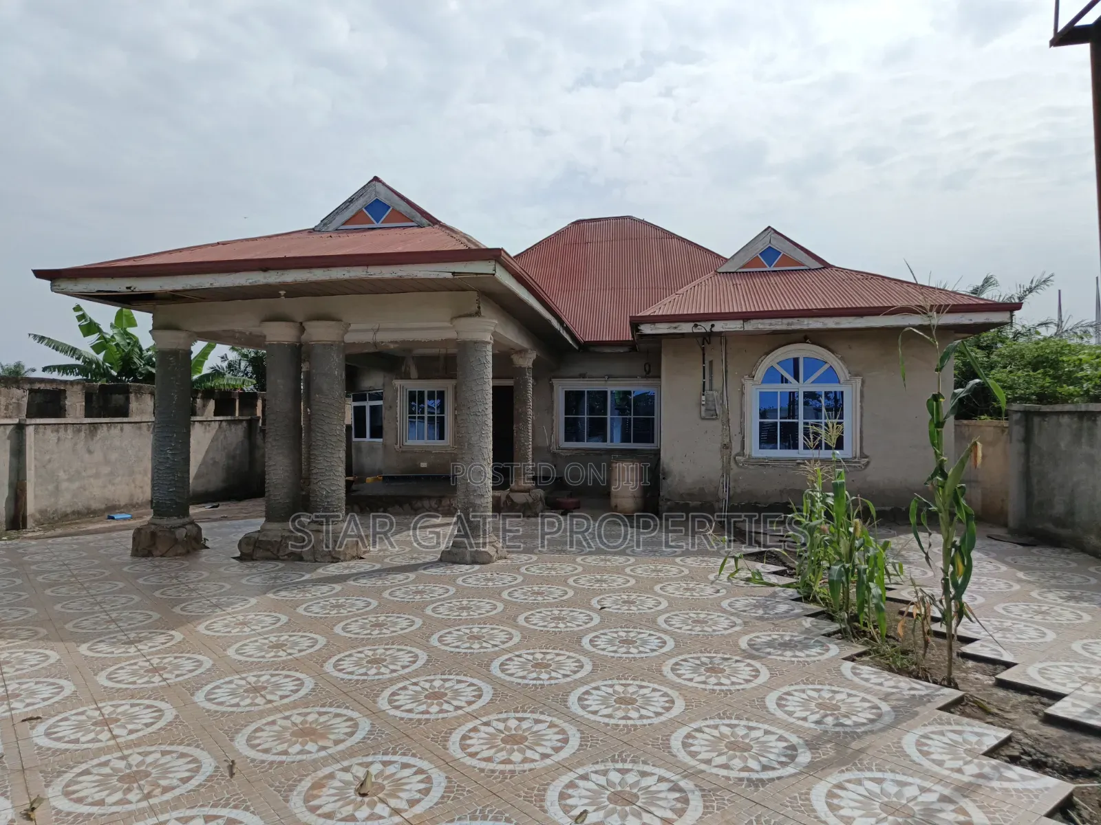 3bdrm House in Adankwaame, Kumasi Metropolitan for sale
