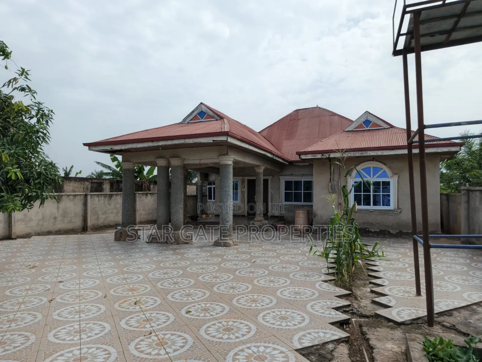 3bdrm House in Adankwaame, Kumasi Metropolitan for sale
