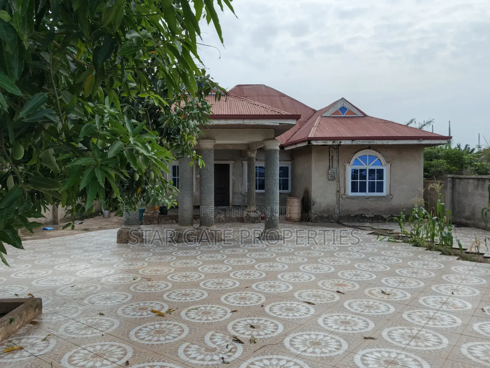 3bdrm House in Adankwaame, Kumasi Metropolitan for sale
