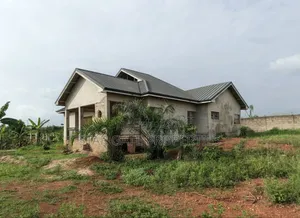 4bdrm House in Adankwaame, Kumasi Metropolitan for sale