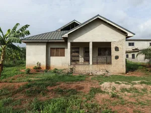 4bdrm House in Adankwaame, Kumasi Metropolitan for sale