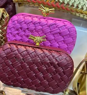 Bottega Veneta Knot Minaudière Ladies Clutch Bag ( Comes With a Box)