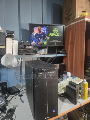 Desktop Computer Asus 8GB Intel Core i5 HDD+SSD 1T