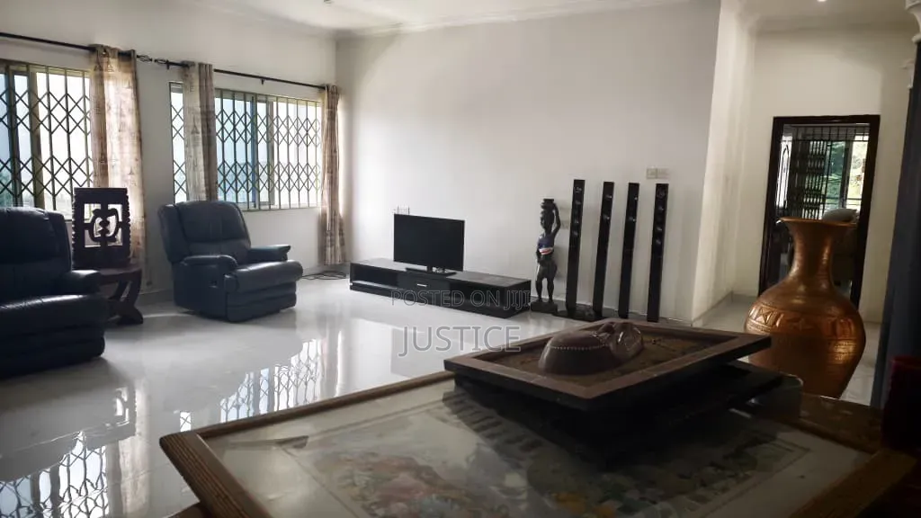5bdrm House in Aburi for sale