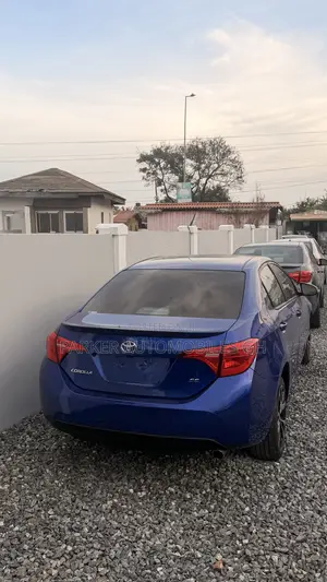 Toyota Corolla SE 4dr Sedan (1.8L 4cyl CVT) 2017 Blue