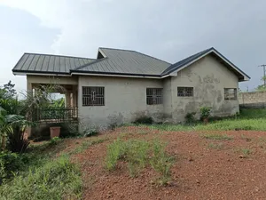 4bdrm House in Abrepo Asuofia Road, Atwima Nwabiagya for sale